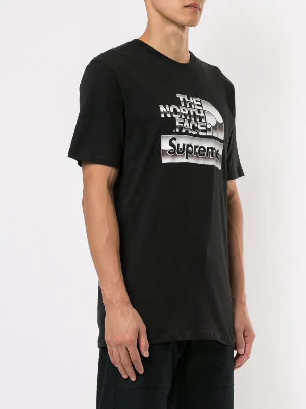 Supreme メタリック ロゴ Tシャツ 通販 - FARFETCH