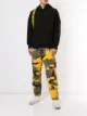 الصورة 2 من Supreme بنطال بنقش التمويه