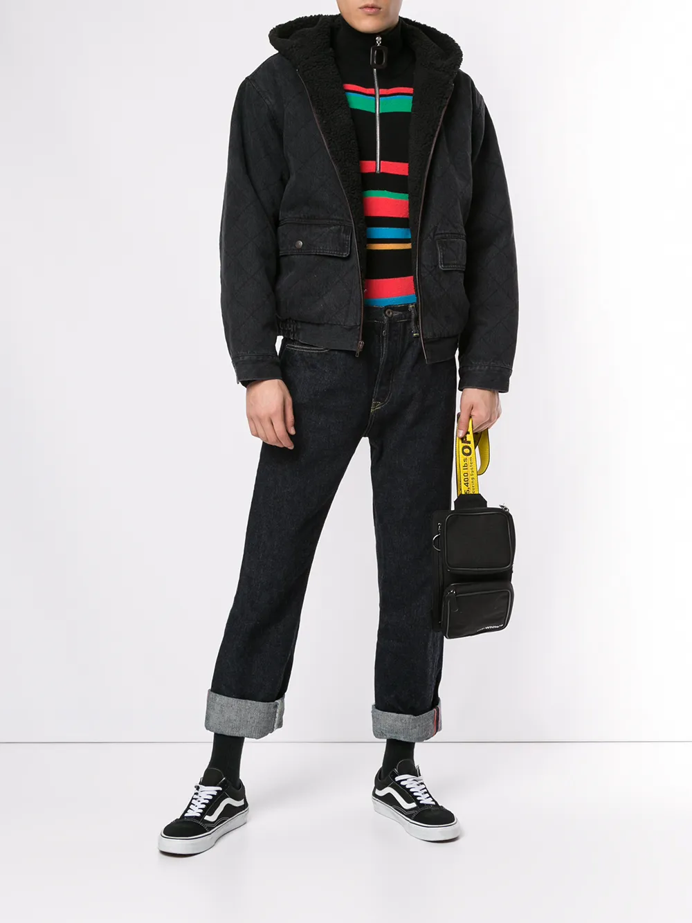 фото Supreme куртка с капюшоном и логотипом