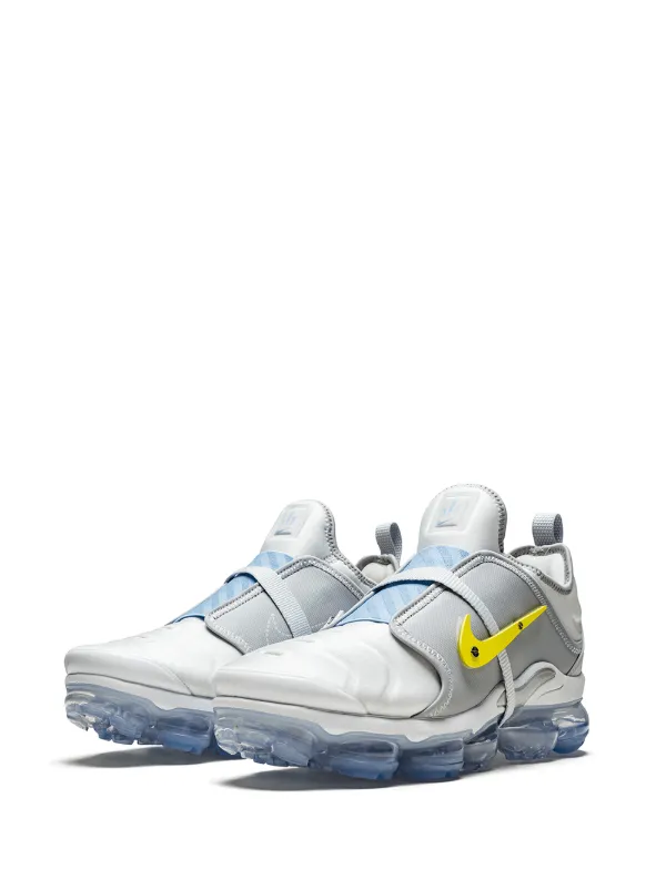 nike blue and yellow air vapormax plus trainers