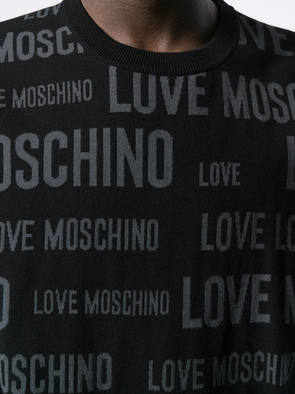 фото Love Moschino свитер с логотипом