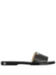 الصورة 1 من Jimmy Choo صندل بنعل مسطح