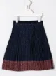 الصورة 2 من Little Marc Jacobs تنورة لامعة بكسرات