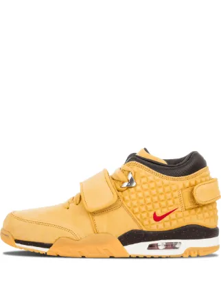 victor cruz nike trainers