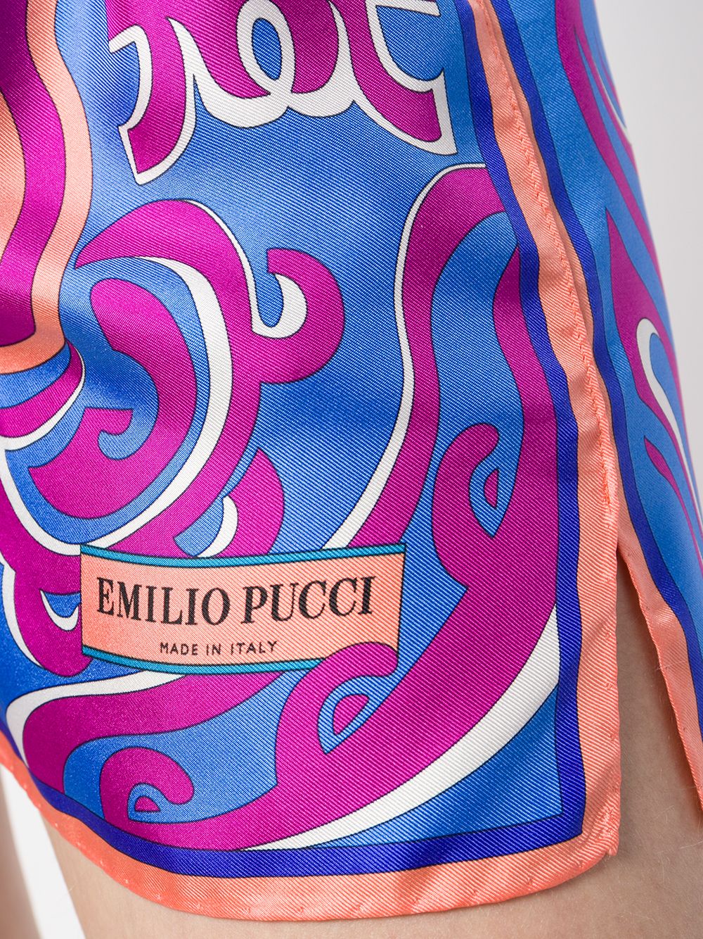 фото Emilio pucci короткие шорты с принтом