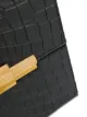 Bottega Veneta حقيبة كروس بتأثير جلد التمساح