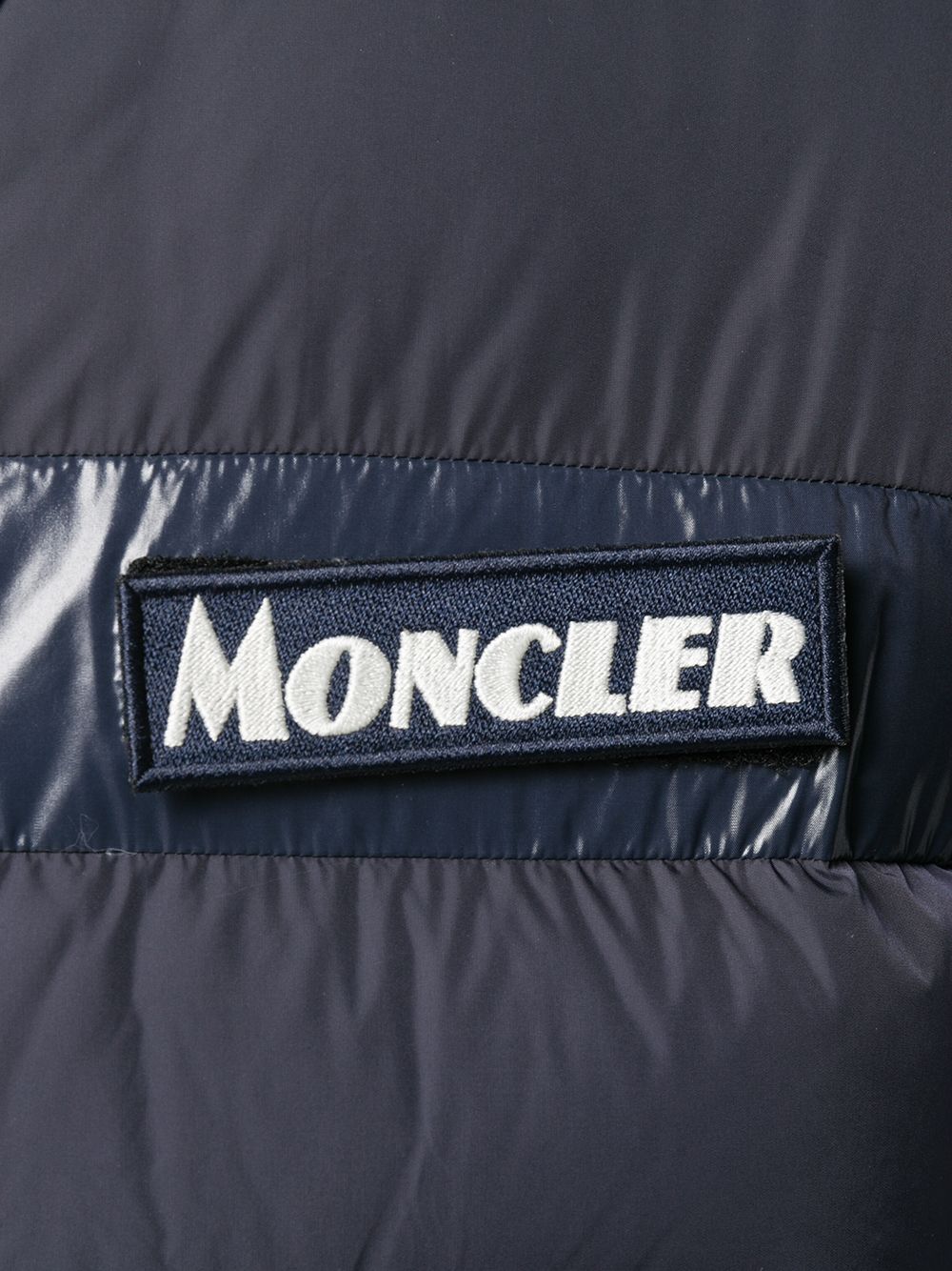 фото Moncler куртка servieres