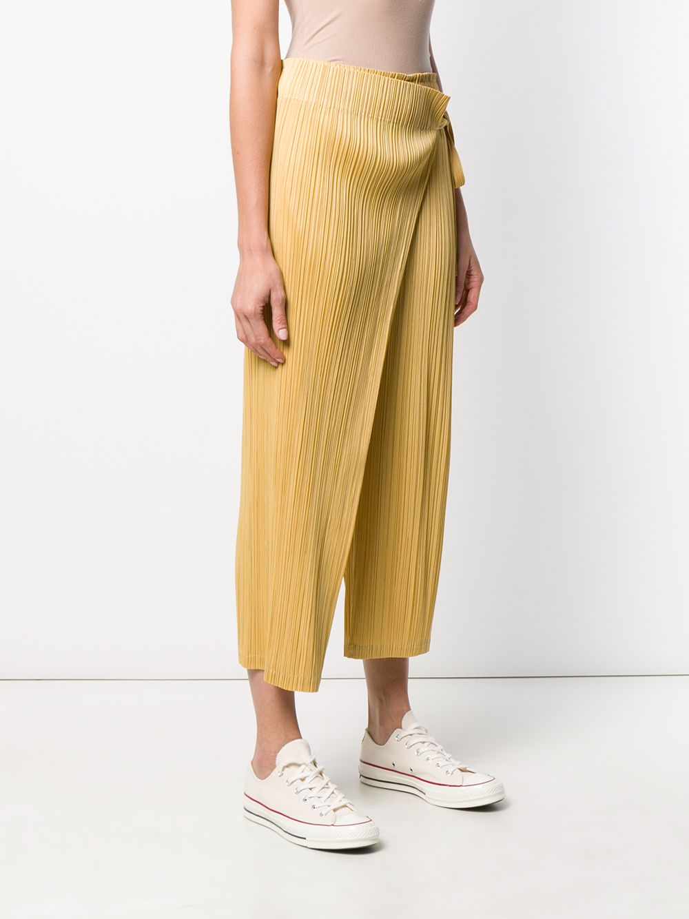 фото Pleats Please Issey Miyake плиссированные брюки с запахом