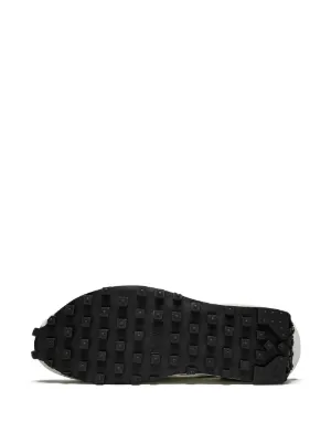 https www farfetch com shopping women nike x sacai ld waffle sneakers item 14268526 aspx