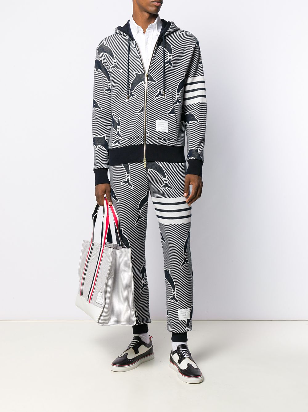 фото Thom browne жаккардовые спортивные брюки dolphin с полосками 4-bar