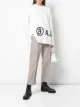 الصورة 2 من MM6 Maison Margiela تيشيرت طويل الأكمام بشعار