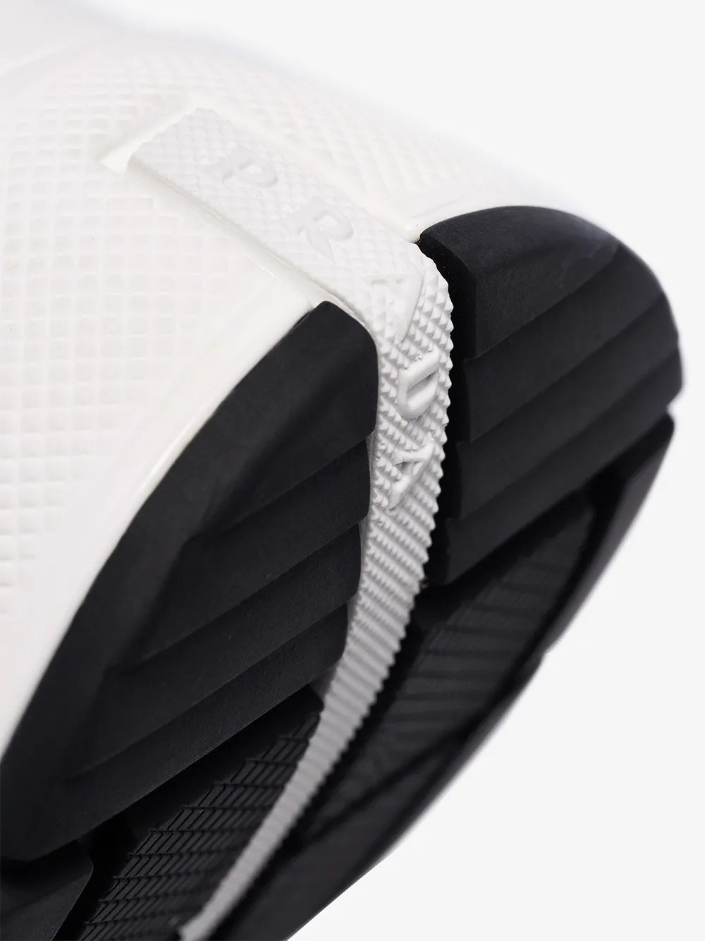 PRADA PRADA WHITE LOGO PRINT LOW TOP SNEAKERS,4E34573A6F14296150