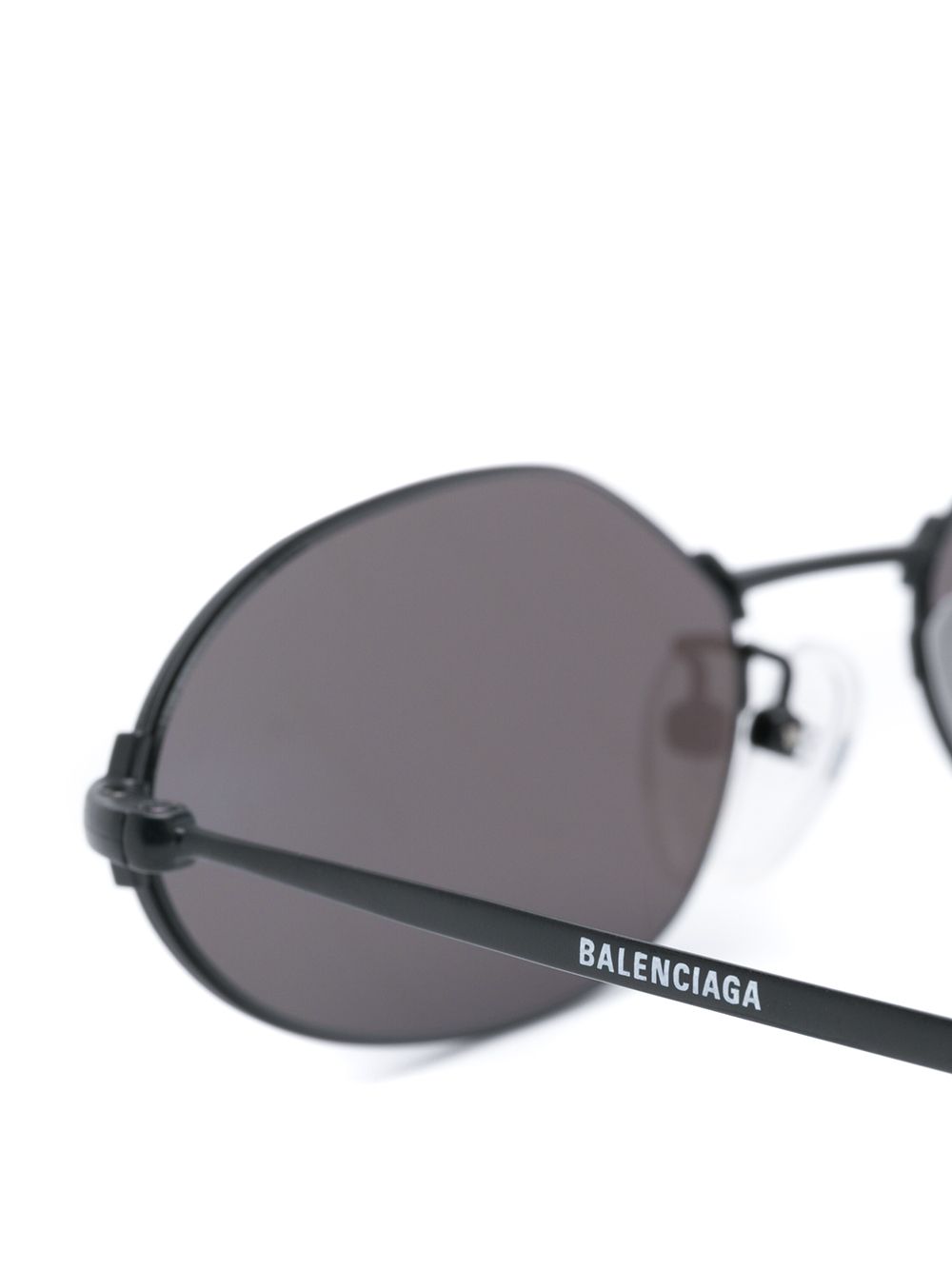 фото Balenciaga eyewear солнцезащитные очки в овальной оправе с логотипом