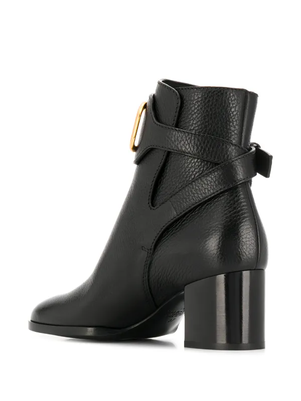 vlogo boots