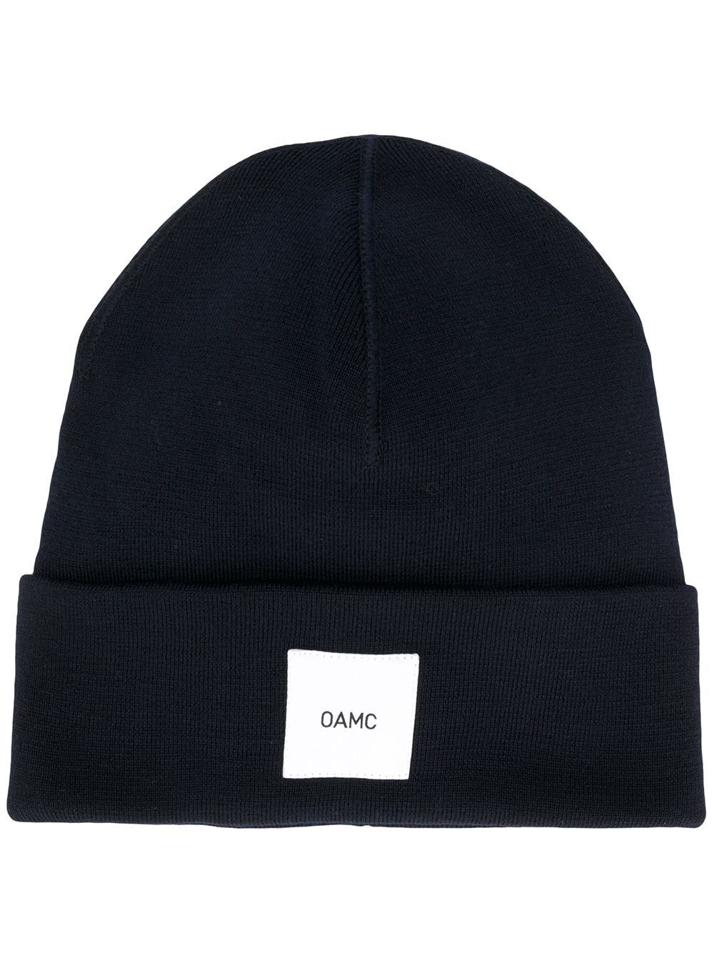 фото OAMC шапка бини с нашивкой-логотипом
