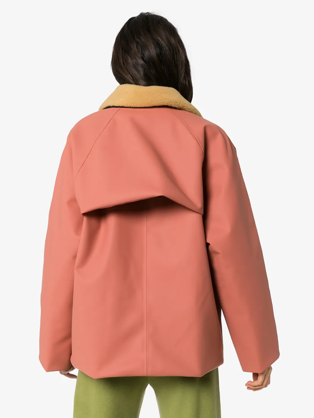 shearling-trimmed padded rubber coat in pink