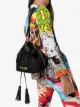 الصورة 2 من Moschino حقيبة دلو برباط وبروش شعار الماركة