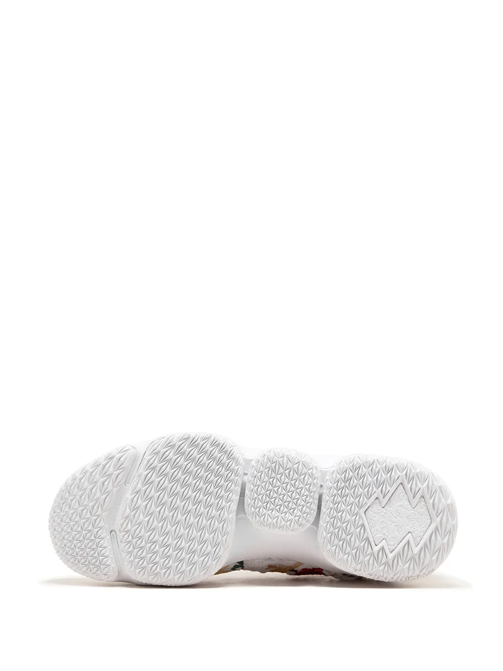 Nike Lebron 15 Perf sneakers White