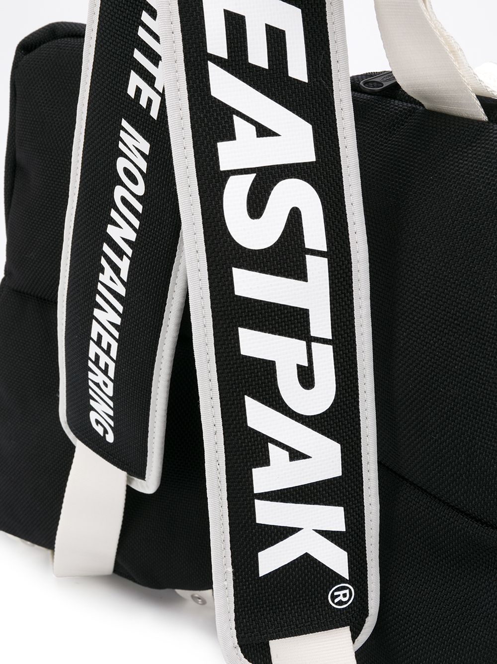 фото White Mountaineering рюкзак из коллаборации с Eastpak