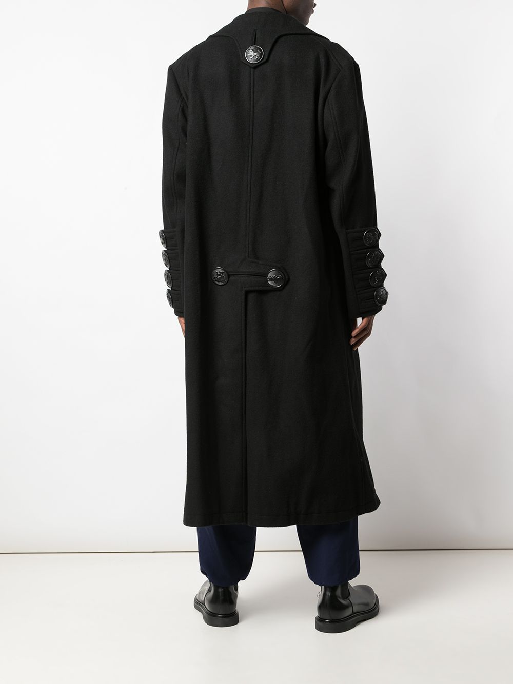 фото Yohji yamamoto пальто с крупными пуговицами