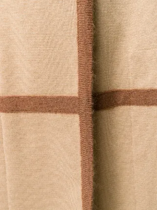 对比滚边开襟大衣