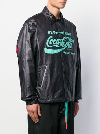 x Coca Cola亮面夹克展示图