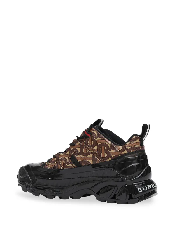 Burberry arthur sneaker 45