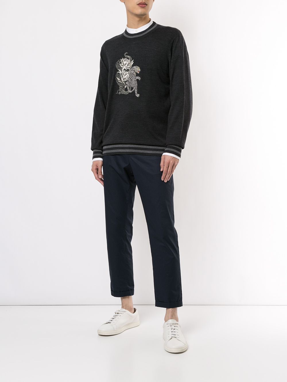 фото Shanghai Tang tiger-embroidered sweatshirt