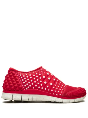 nike red slip on