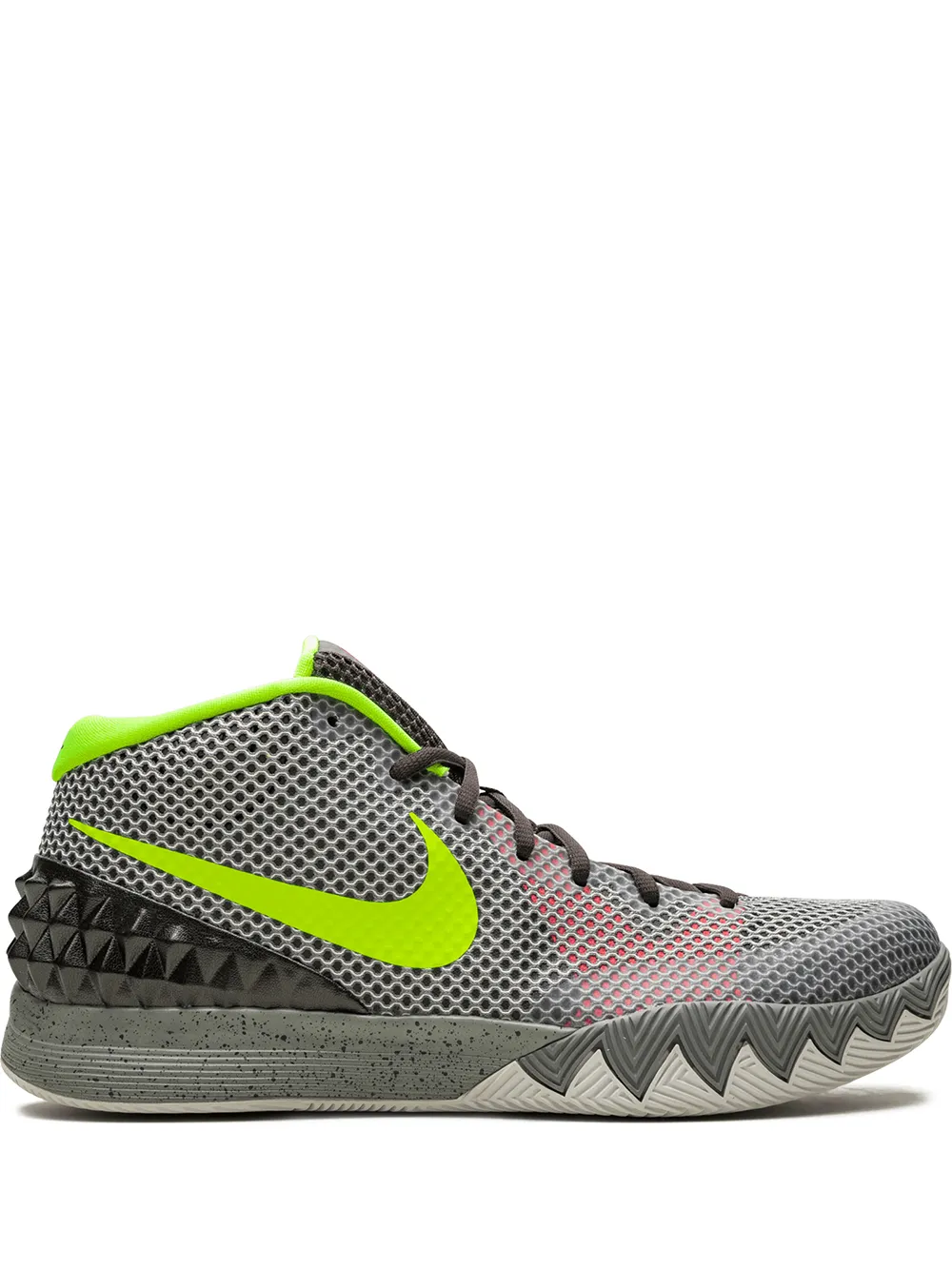 Nike sautope da ginnastica Kyrie 1 - Tendenza classeica, vale la pena avere Nike sautope da ginnastica Kyrie 1 - Tendenza classeica, vale la pena avere