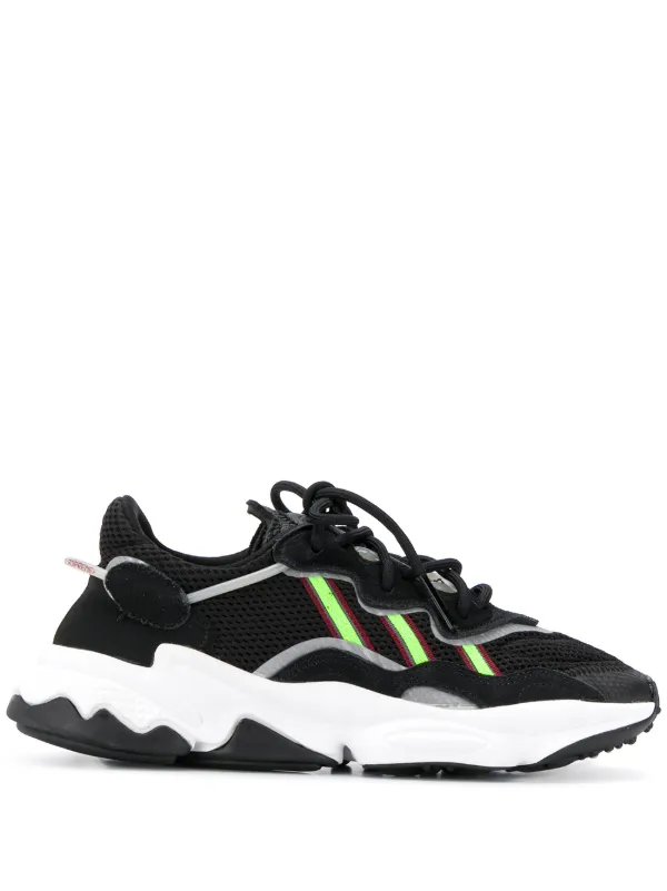 ozweego black size 4