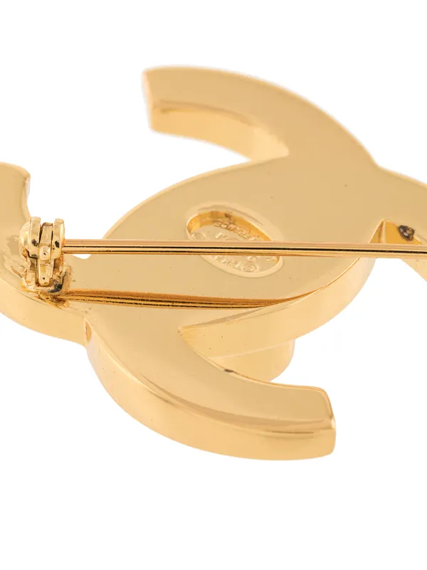 【ポイント10倍】 Chanel FARFETCH - 通販 ブローチ ターンロックロゴ Pre-Owned アクセサリー