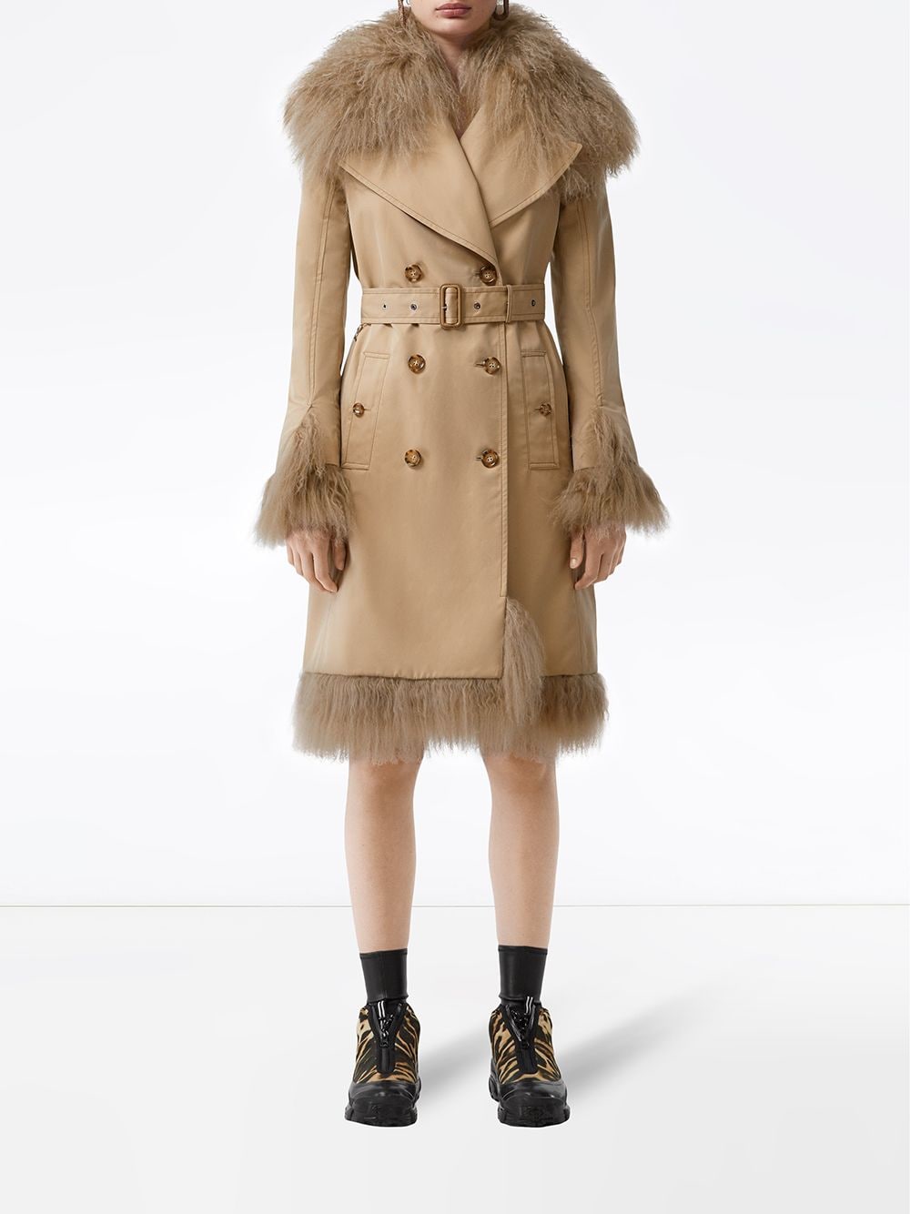 Burberry shearling-trimmed trench coat 4562479 - Farfetch
