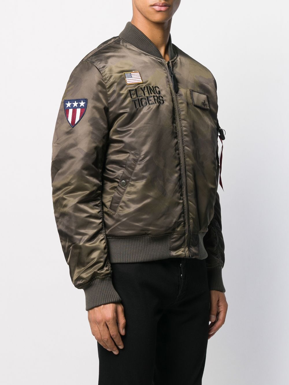 фото Alpha Industries бомбер с камуфляжным принтом