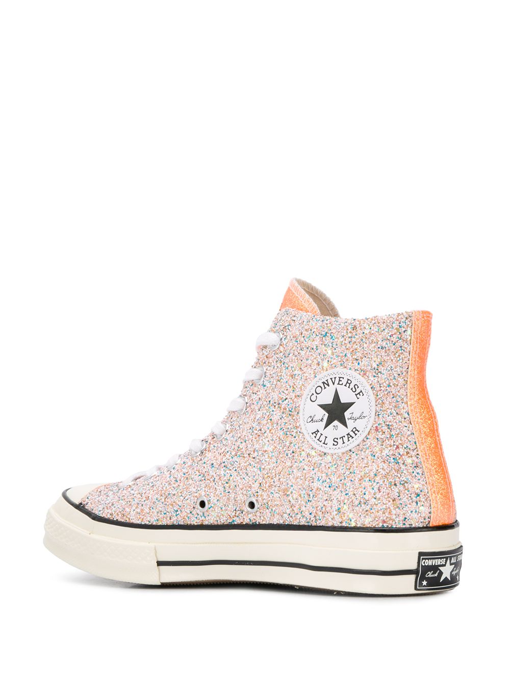 фото JW Anderson высокие кеды Chuck Taylor из коллаборации с Converse