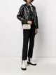 الصورة 2 من Karl Lagerfeld حقيبة كروس بطبعة وشعار الماركة