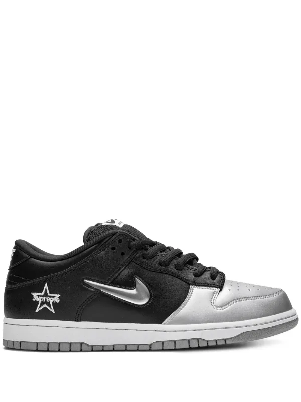 Nike X Supreme Sb Dunk Low Sneakers 