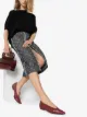 الصورة 2 من Bottega Veneta حذاء بنعل مسطح بمقدمة مدببة