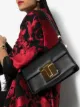 الصورة 2 من Tom Ford حقيبة كتف ببروش شعار الماركة