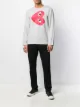 الصورة 2 من Comme Des Garçons Play سويت شيرت بطبعة قلب