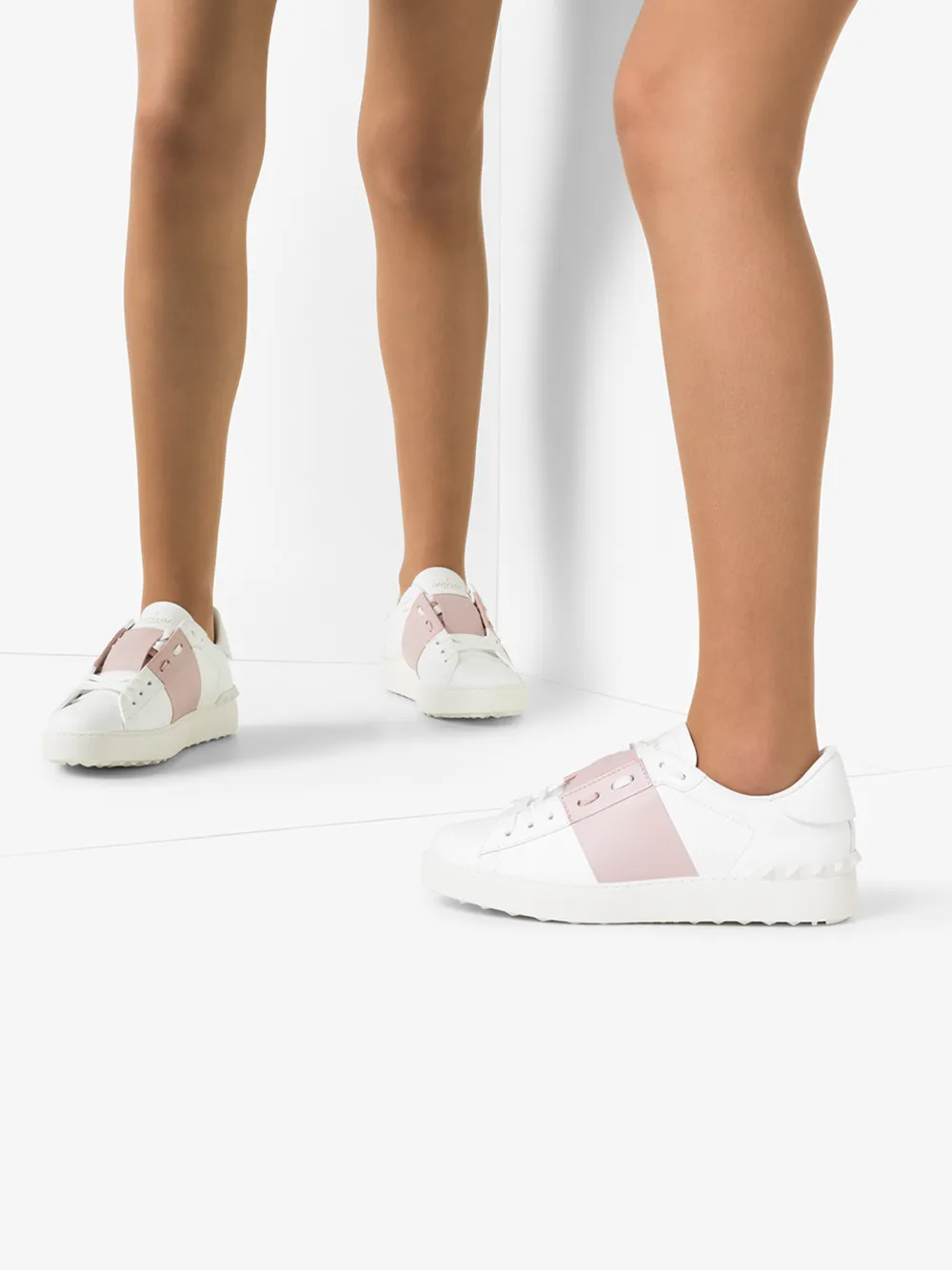 VALENTINO WHITE AND PINK GARAVANI ROCKSTUD UNTITLED SNEAKERS,TW2S0781BLU14549889