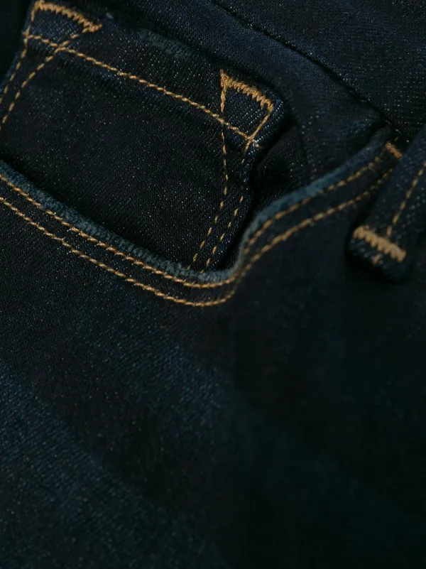 yeezys with bootcut jeans