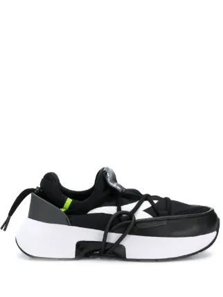 Diadora
