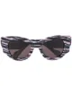 الصورة 1 من Balenciaga Eyewear نظارة شمسية مطبوعة بإطار عين القطة