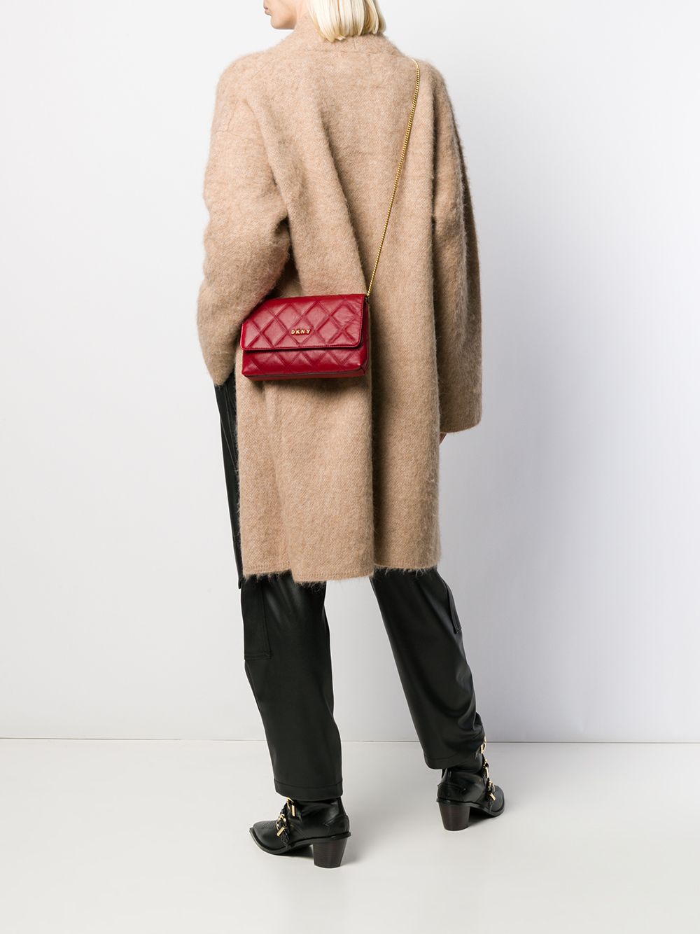 фото DKNY стеганая сумка через плечо Sofia