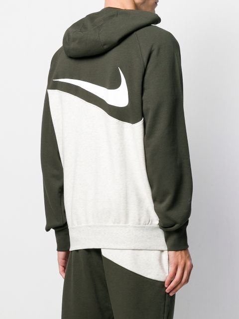 sweat swoosh nike