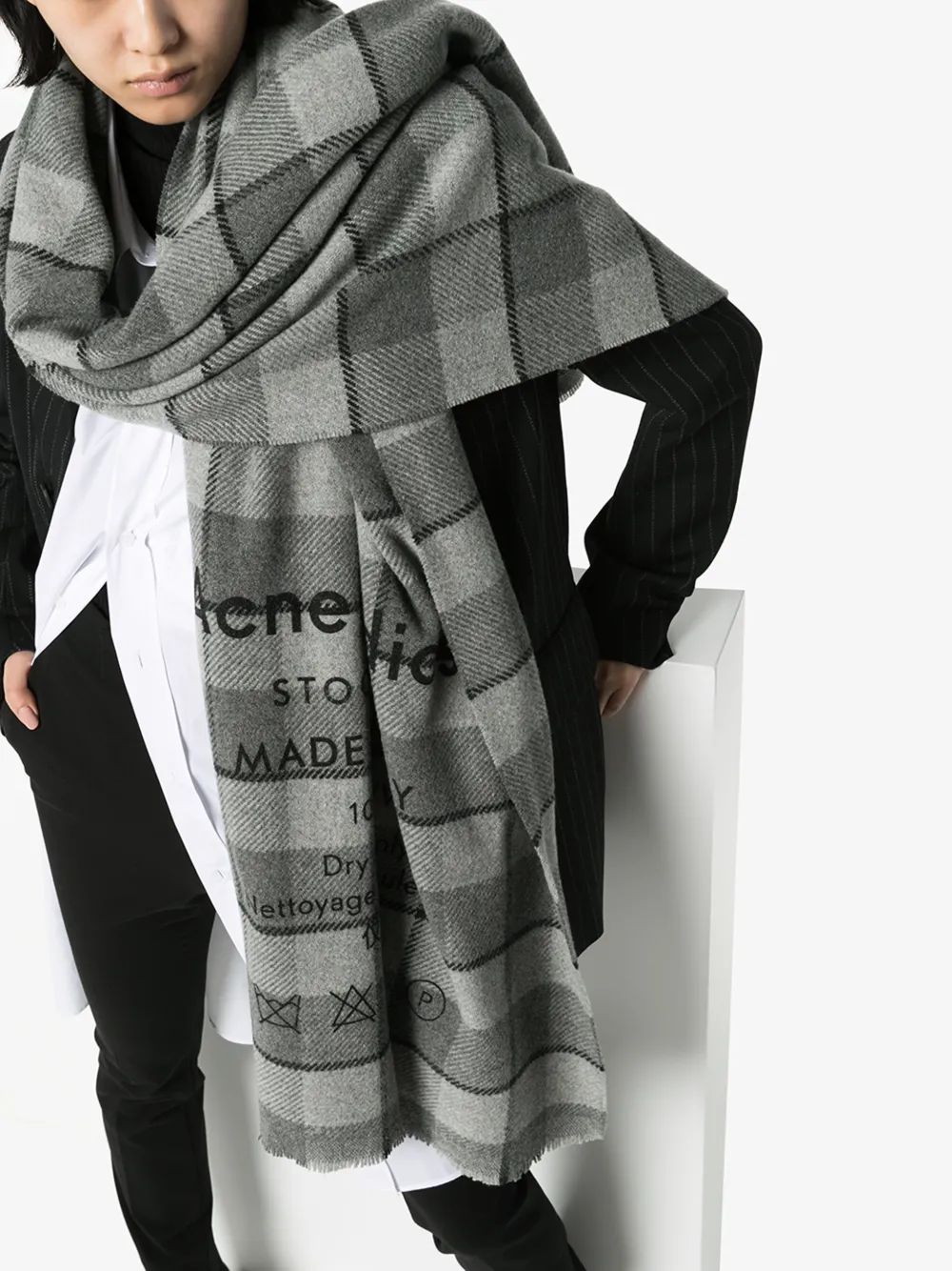 ACNE STUDIOS GREY CASSIAR CHECKED WOOL SCARF,CA002614574473