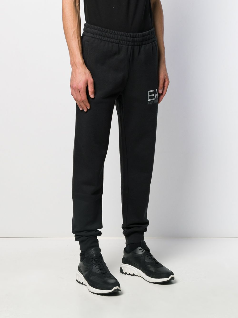 фото Ea7 Emporio Armani спортивные брюки кроя слим с логотипом