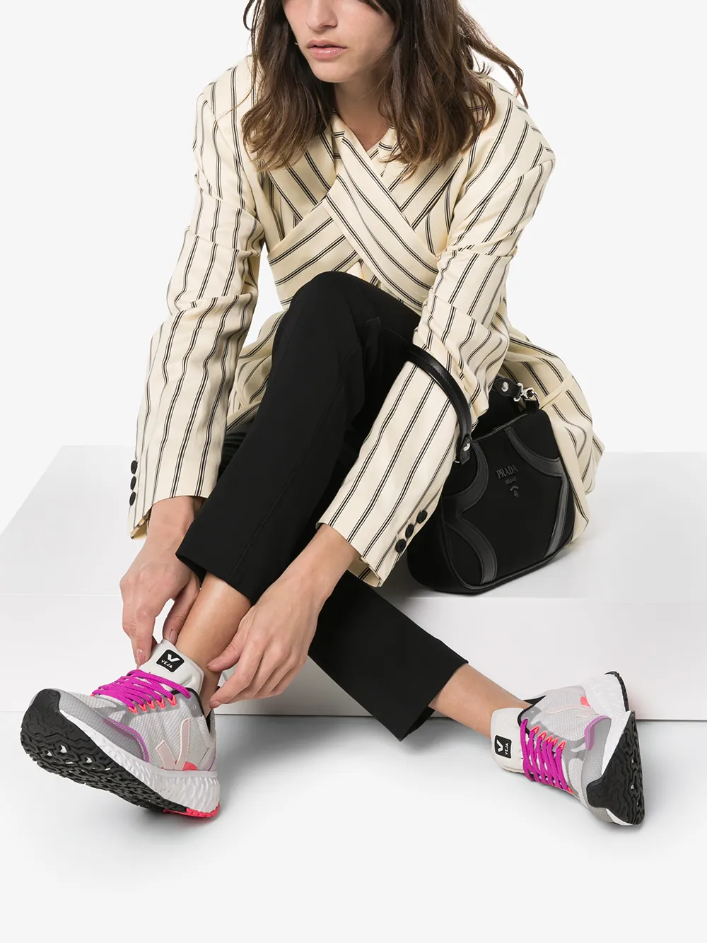 veja condor alveomesh running trainers