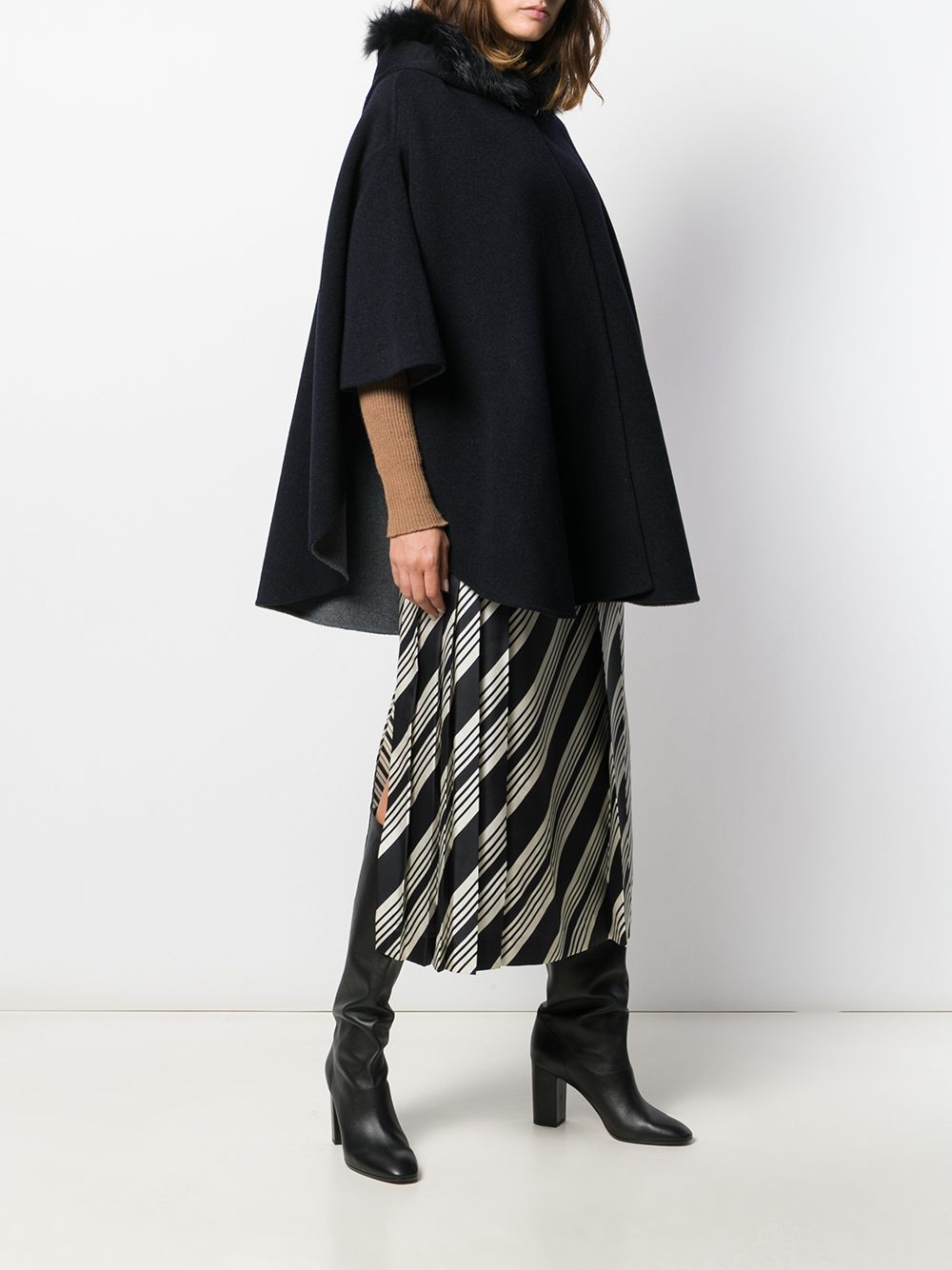 фото Liska oversized hooded poncho